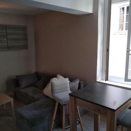 Auxerre Rue Joubert Apartment ภายนอก รูปภาพ