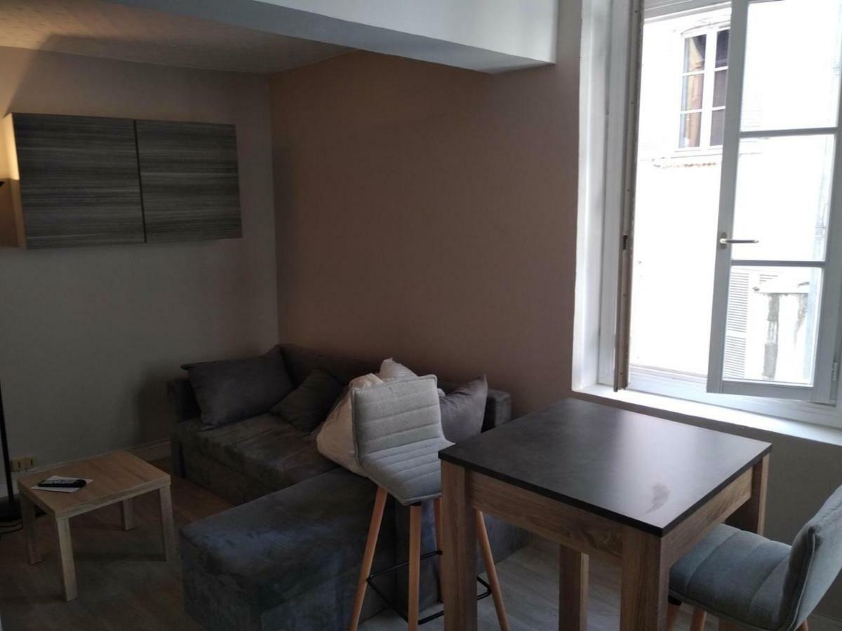 Auxerre Rue Joubert Apartment ภายนอก รูปภาพ