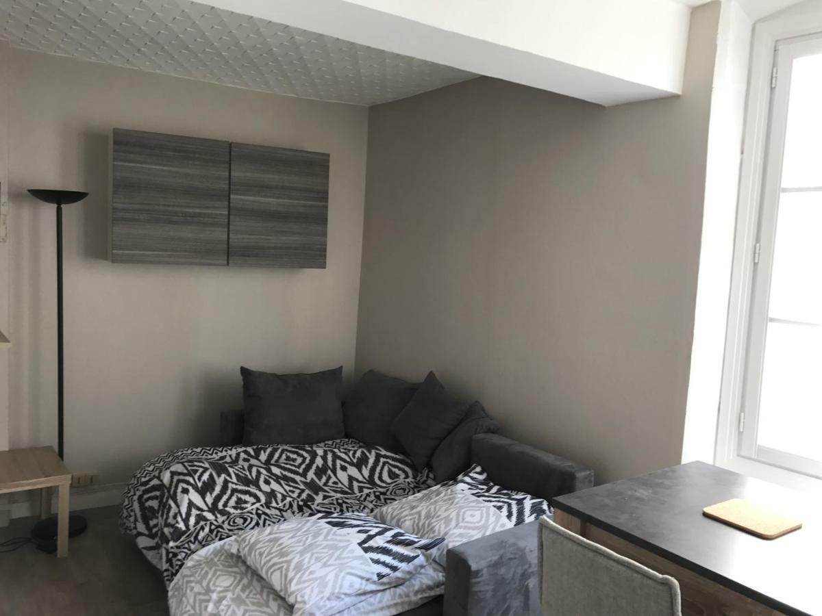 Auxerre Rue Joubert Apartment ภายนอก รูปภาพ